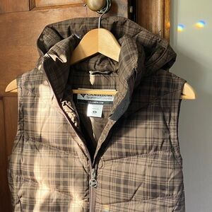 Columbia Puffer Vest, size small
